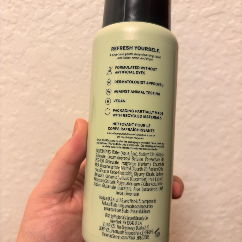 Victoria Secret Pink Cucumber Refreshing Body Wash - Picture 4 of 4